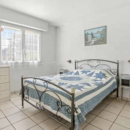 Verlaine Apartman *